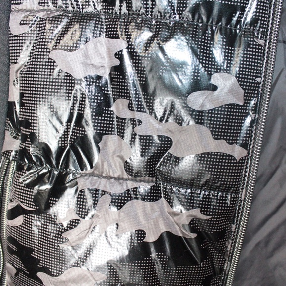 CLAVIN KLEIN VEST - Picture 3 of 9